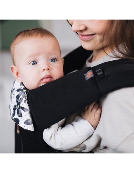 Love and Carry Universal Teething Pads | Black