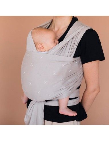 Porteo ergonómico con el Fular Portabebés Elástico de Love And Carry Biscuit