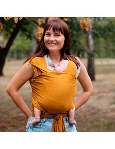 Porteo Ergonómico con el Fular Elástico de Modal de Love And Carry Masala