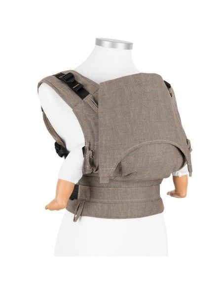 Porteo ergonómico con la Mochila Portabebés Fidella Fusion Chevron Walnut