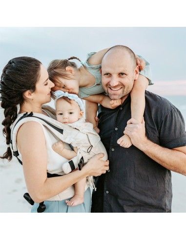 Mochila Portabebés Quokkababy E-Carrier Taupe Leaves porteo delante