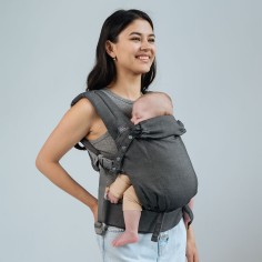 Mochila Portabebés Primo Love & Carry en color gris oscuro