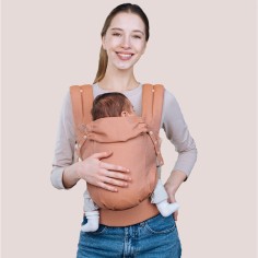 Mochila Portabebés Primo Love & Carry en color apricot